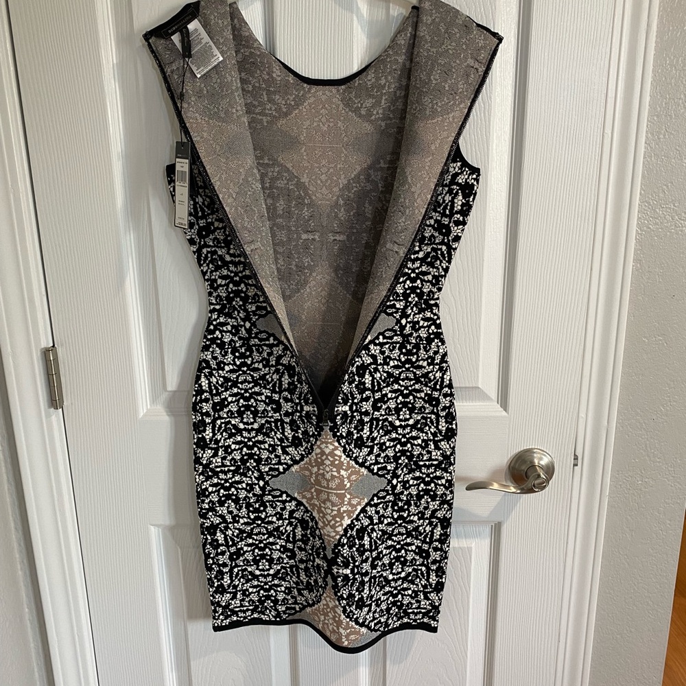 Form fitting dress-rayon/nylon and spandex - Picture 3 of 5